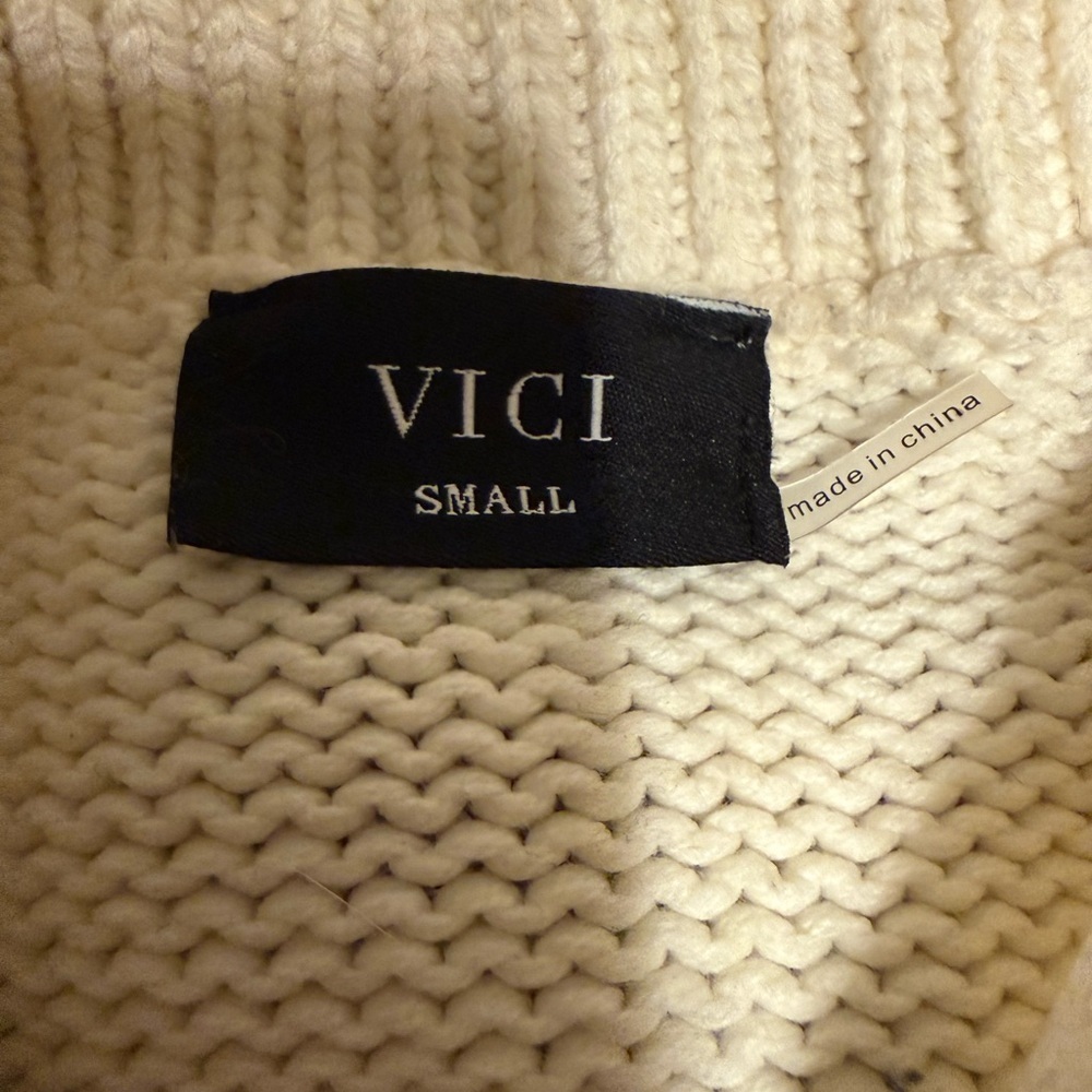 Vici Black and White Patterned V-Neck Sweater - Picture 8 of 8